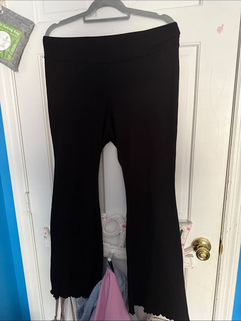 No Boundaries Black High-Rise Stretch Pants
